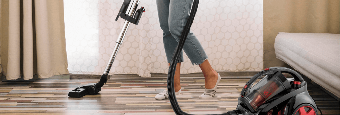 broom vs vacuum cleaner